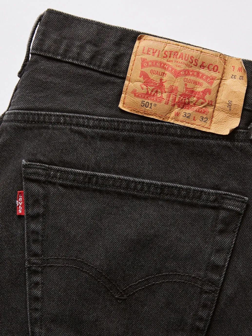 501 Original Fit Jeans for Chilly Weather - Classic Style and Comfort