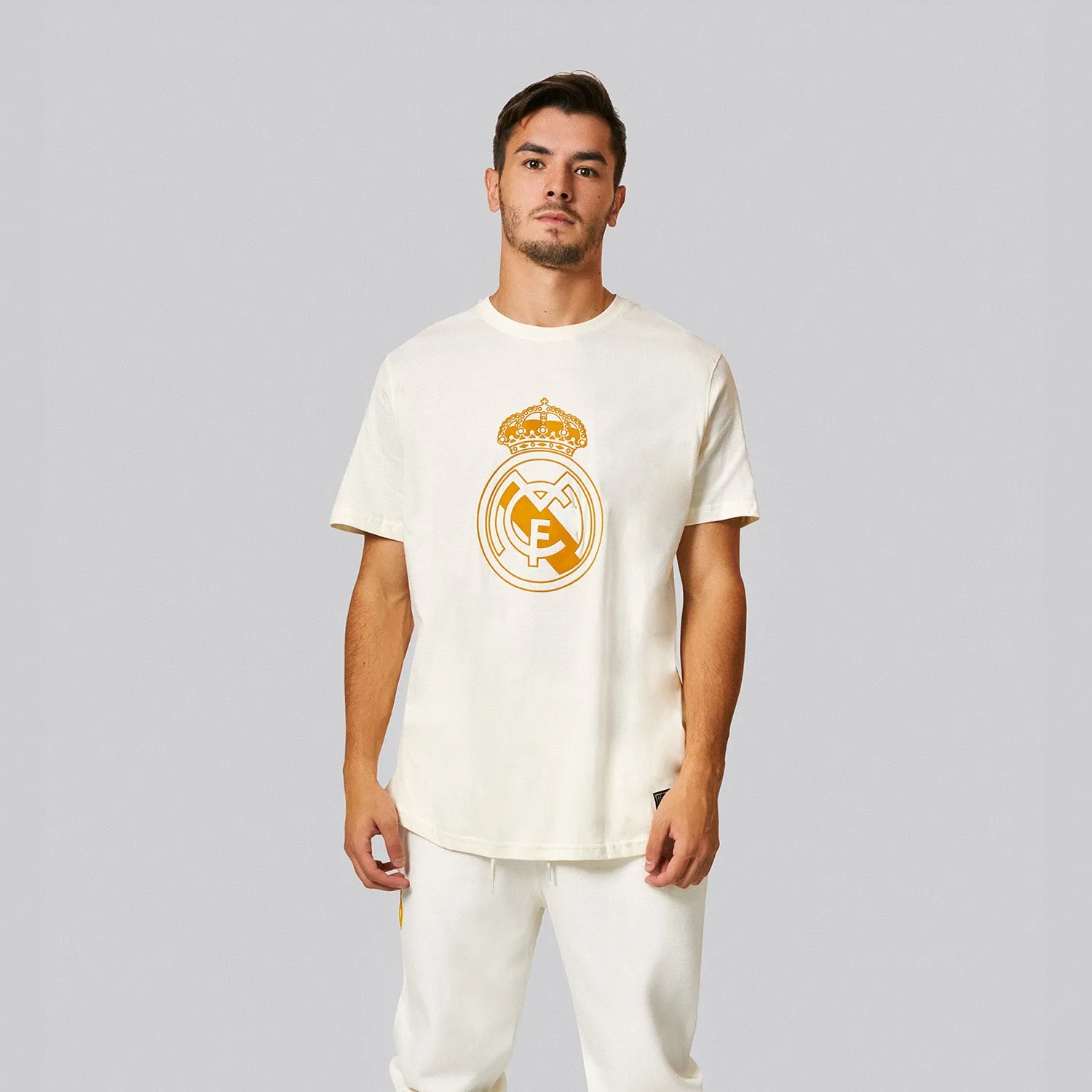 Camiseta Hombre Escudo Blanco Roto