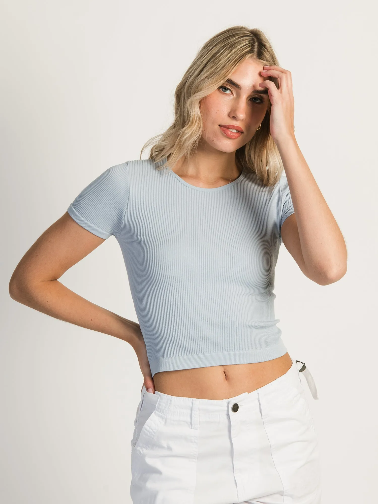 HARLOW RIBBED SEAMLESS TEE - BABY BLUE