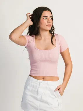 HARLOW SQUARE NECK SEAMLESS TEE - PINK