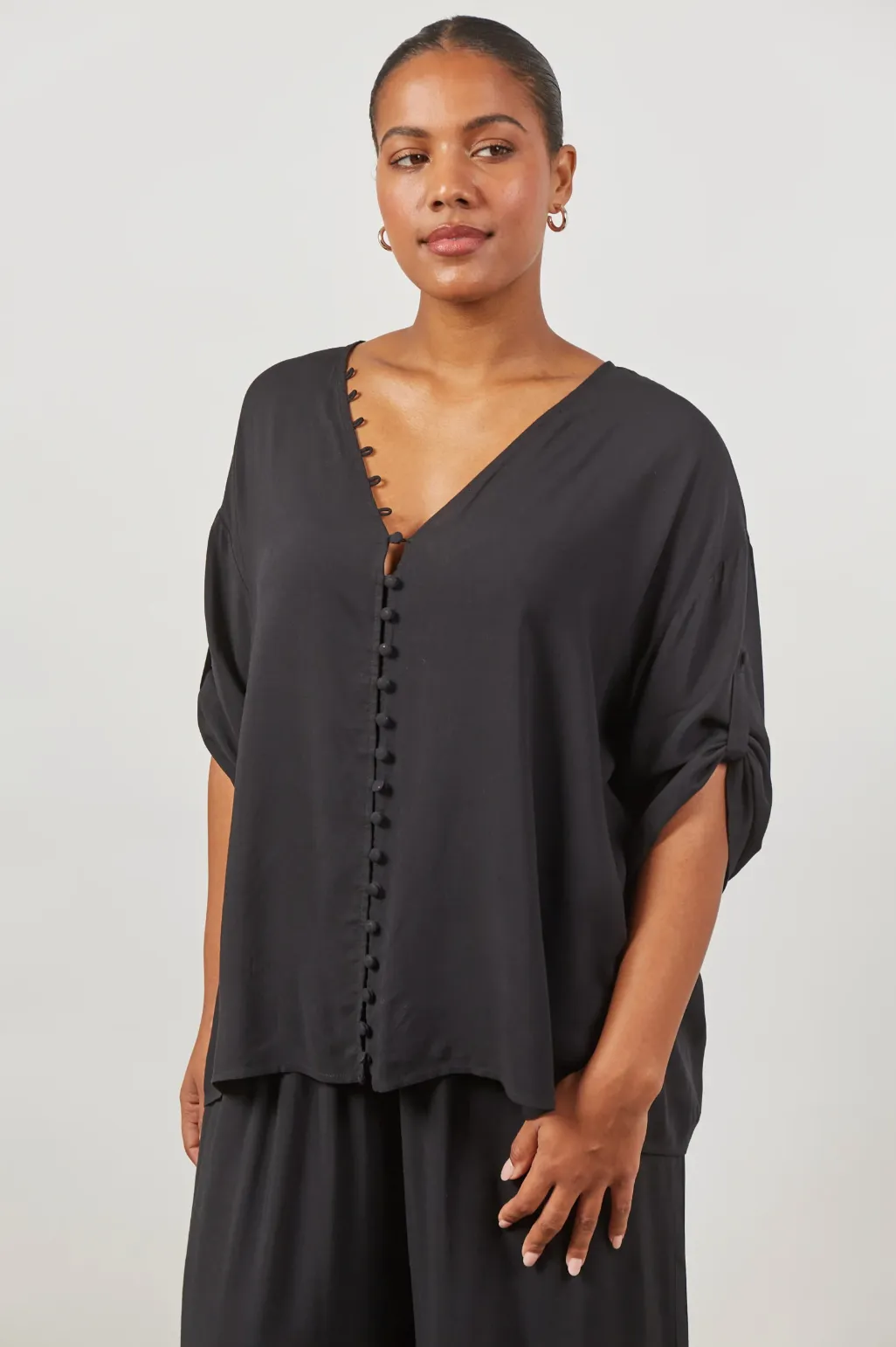 Isle of Mine - Euphoria Button Top - Onyx