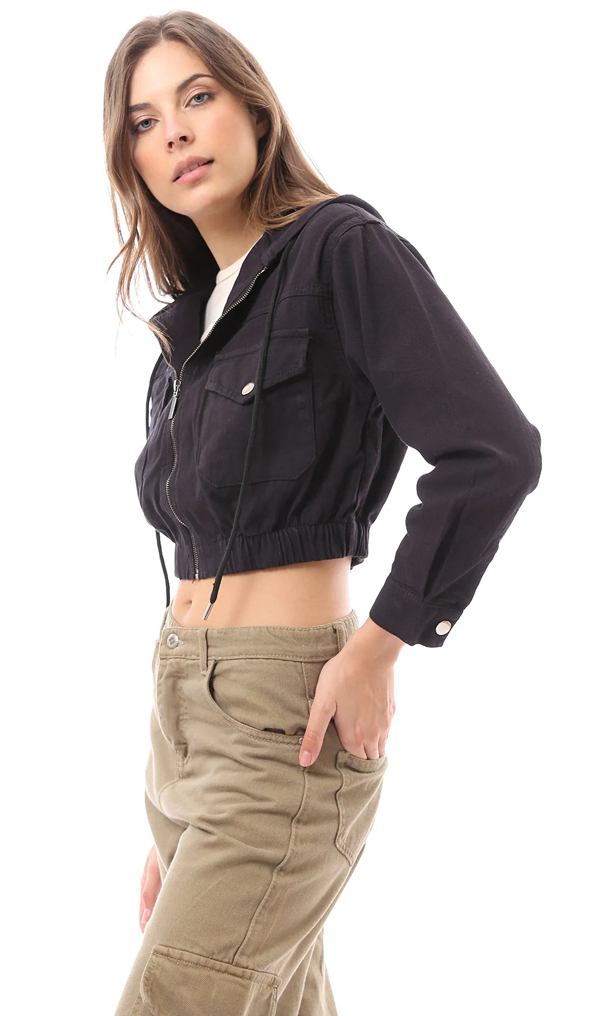 O172027 Black Zipped Cropped Jacket With Front Pockets