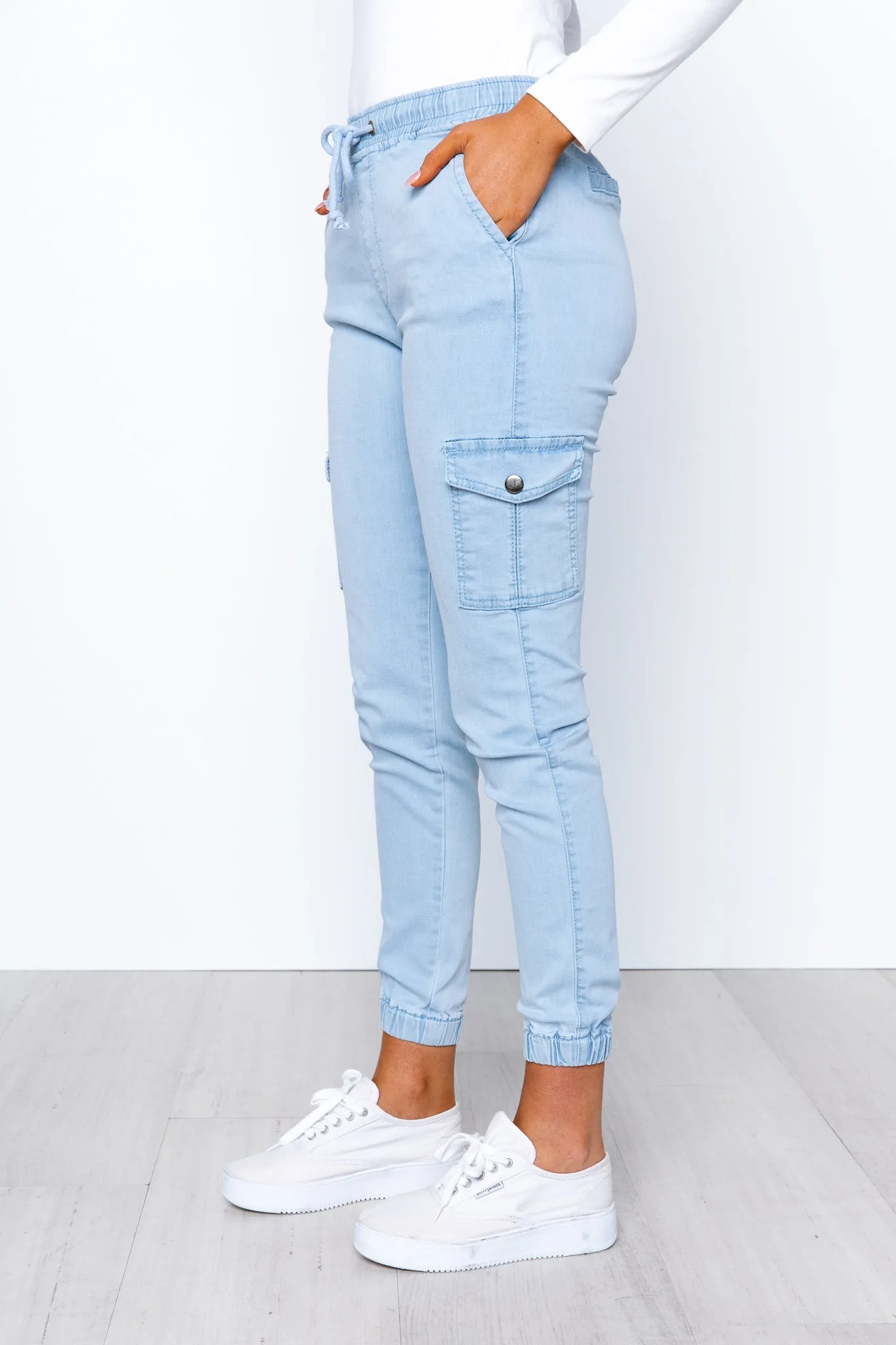 Remi Cargo Jeans - Light Denim