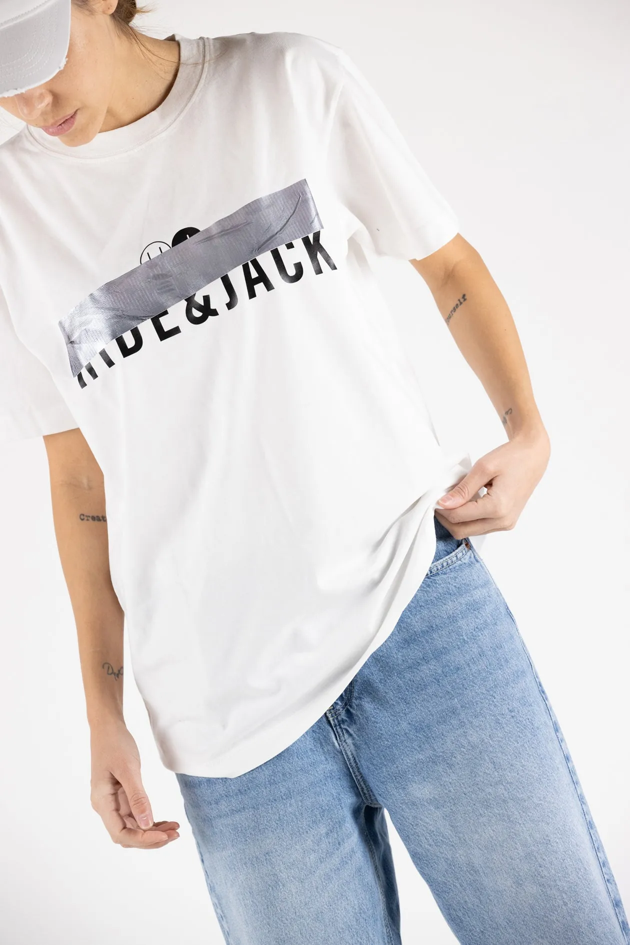 T-shirt White