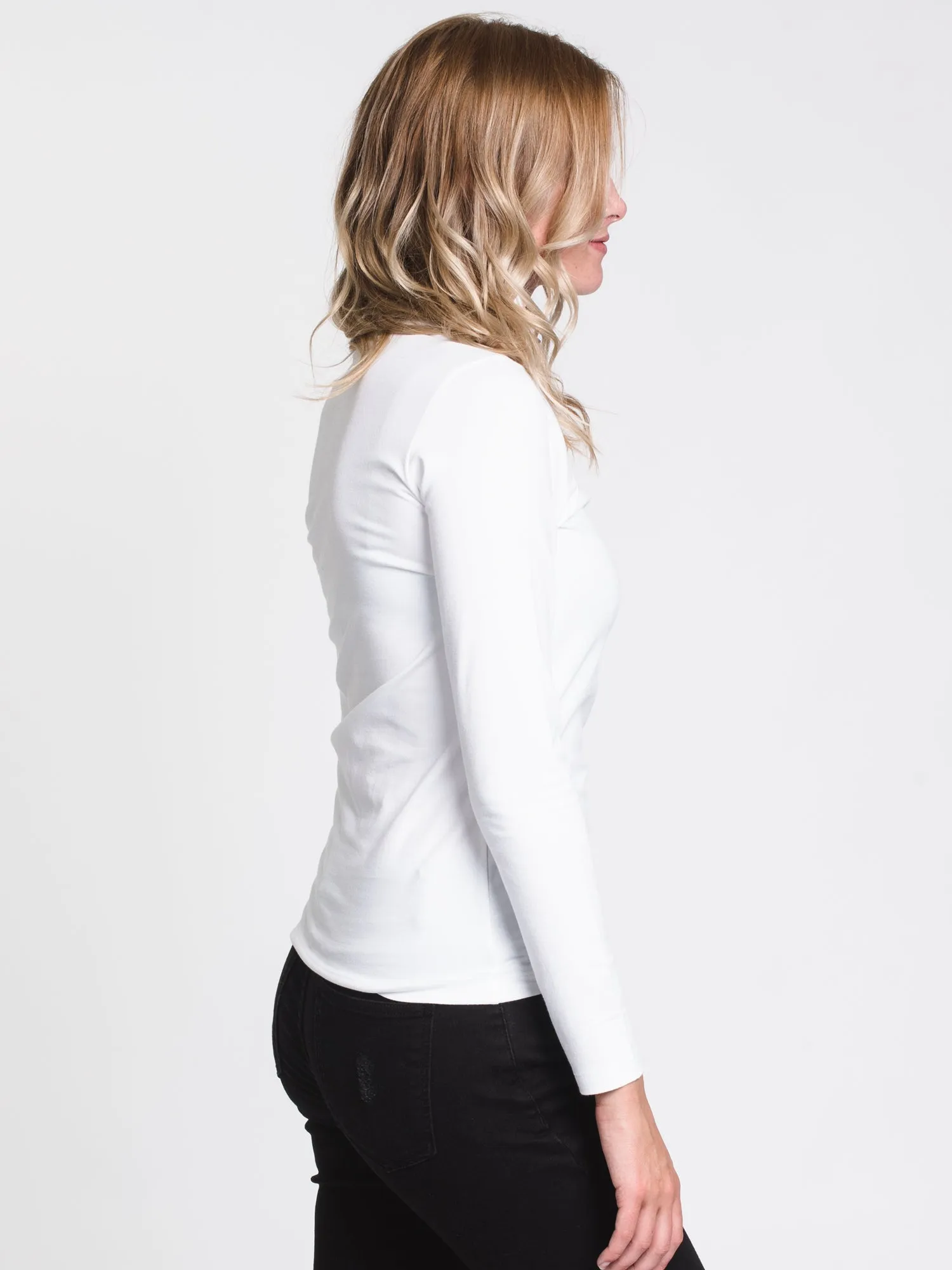 WOMENS YVETTE TURTLENECK - WHITE - CLEARANCE